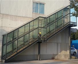 玻璃钢构楼梯