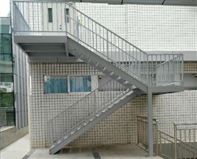 厂家 承接各种标准以及非标准钢结构楼梯和扶手工程
